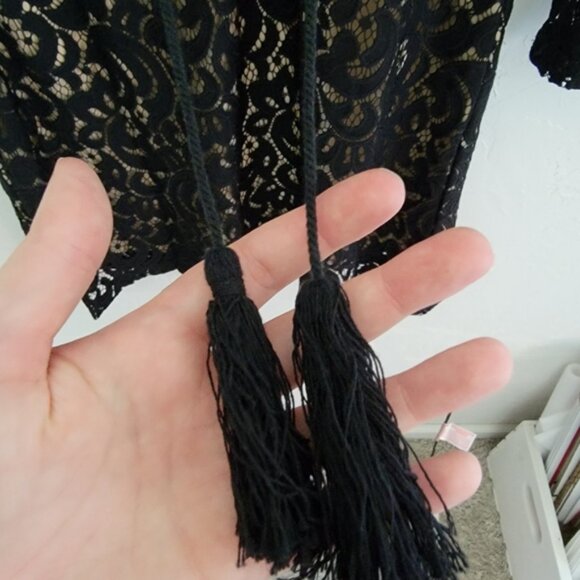 Xhilaration Black Cream Lace 3/4 Sleeve Lace-Up V-Neck Dress Size XS - Picture 6 of 8